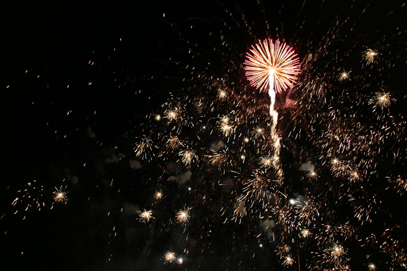 Des feux grandioses à Saint-Honoré