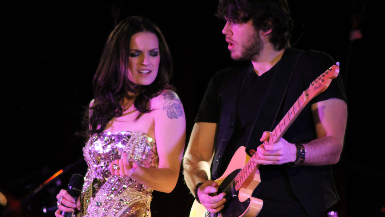 L'interprète a démontré une belle complicité avec ses musiciens.