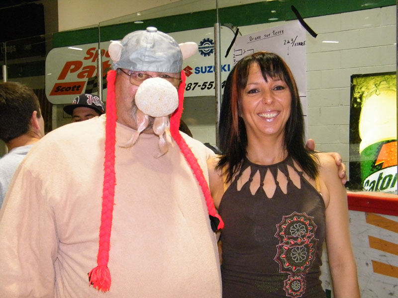 Gaétan Blais en compagnie de Gina Drouin.
Si Astérix et Obélix, les fameux Gaulois, avaient vécus à notre époque, ce n'est pas du sanglier qu'ils auraient mangé, mais bien du porc. Astérix, d'ailleurs, n'était pas bien loin.