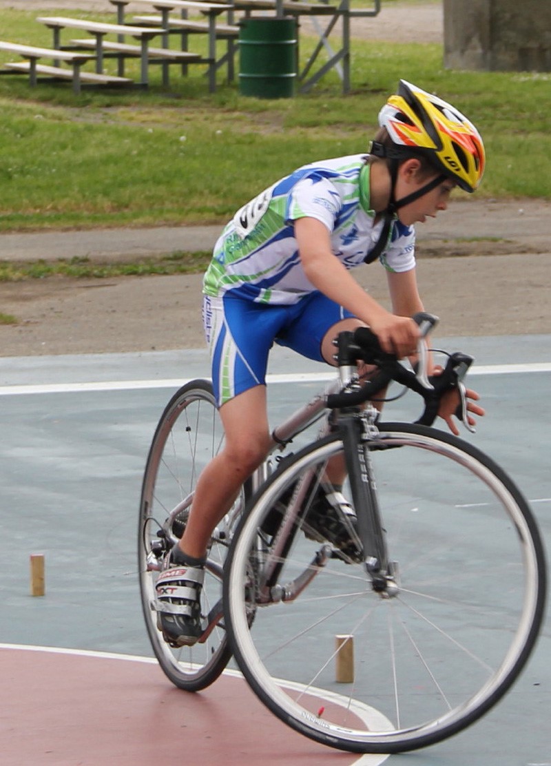 Guillaume Davidson du Club Cycliste de Beauce lors des jeux d'habileté.