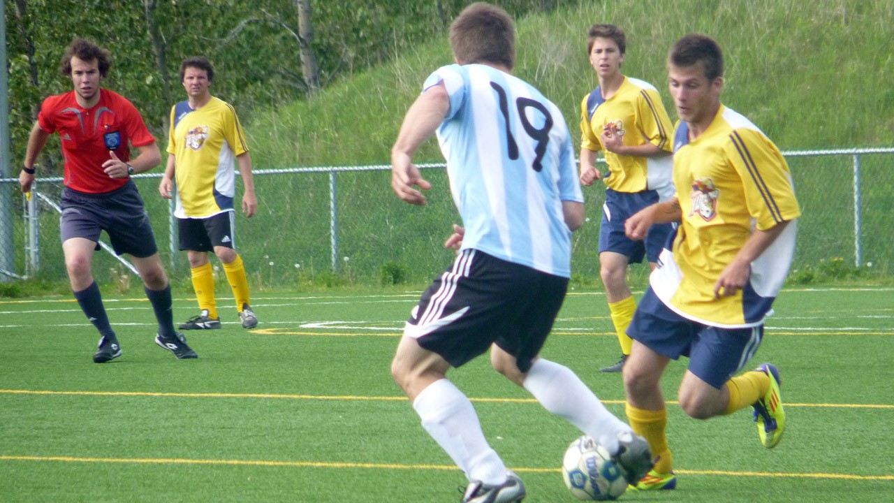 Un bon début pour l'équipe senior de deuxième division de Saint-Georges