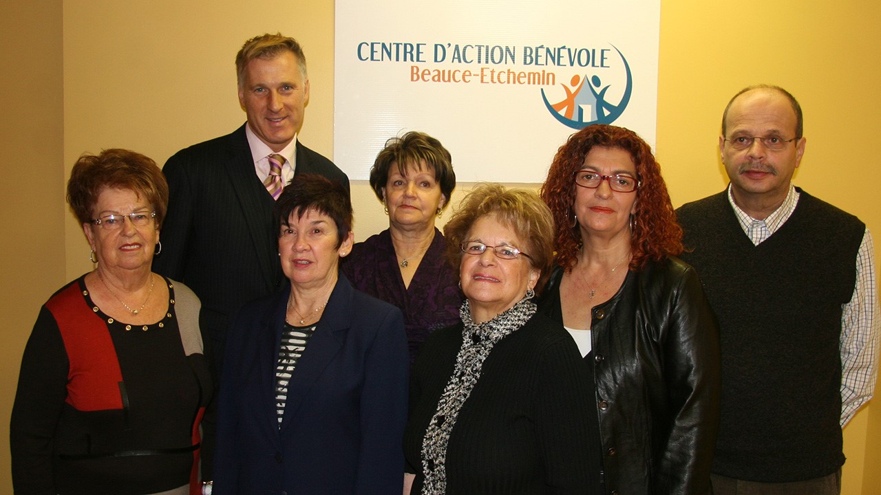 Les membres du conseil d'administration du CABBE en compagnie de Maxime Bernier.
