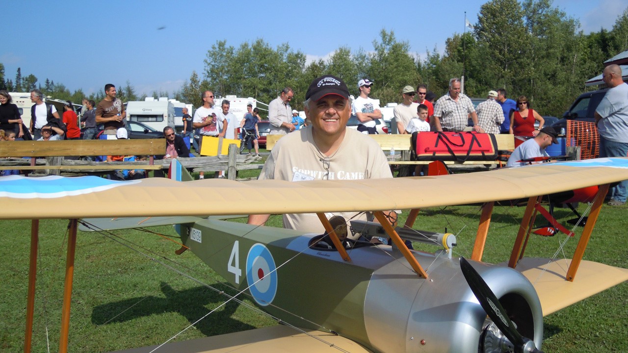 Christian Vachon et son biplan.