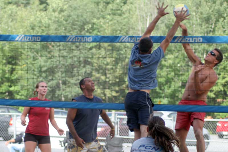 Une première satisfaisante pour le tournoi de volleyball de la Fondation Raymond-Drolet