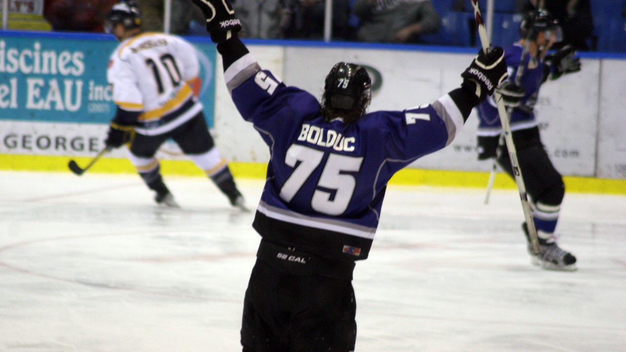 François Bolduc a réussi un match de trois points.