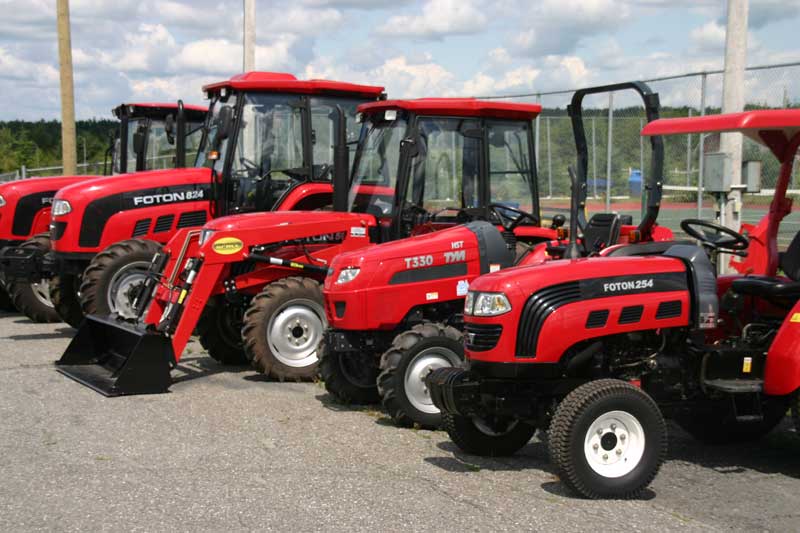 Du bétail de toutes sortes... bref des machineries agricoles sont omniprésentes près de l'aréna.