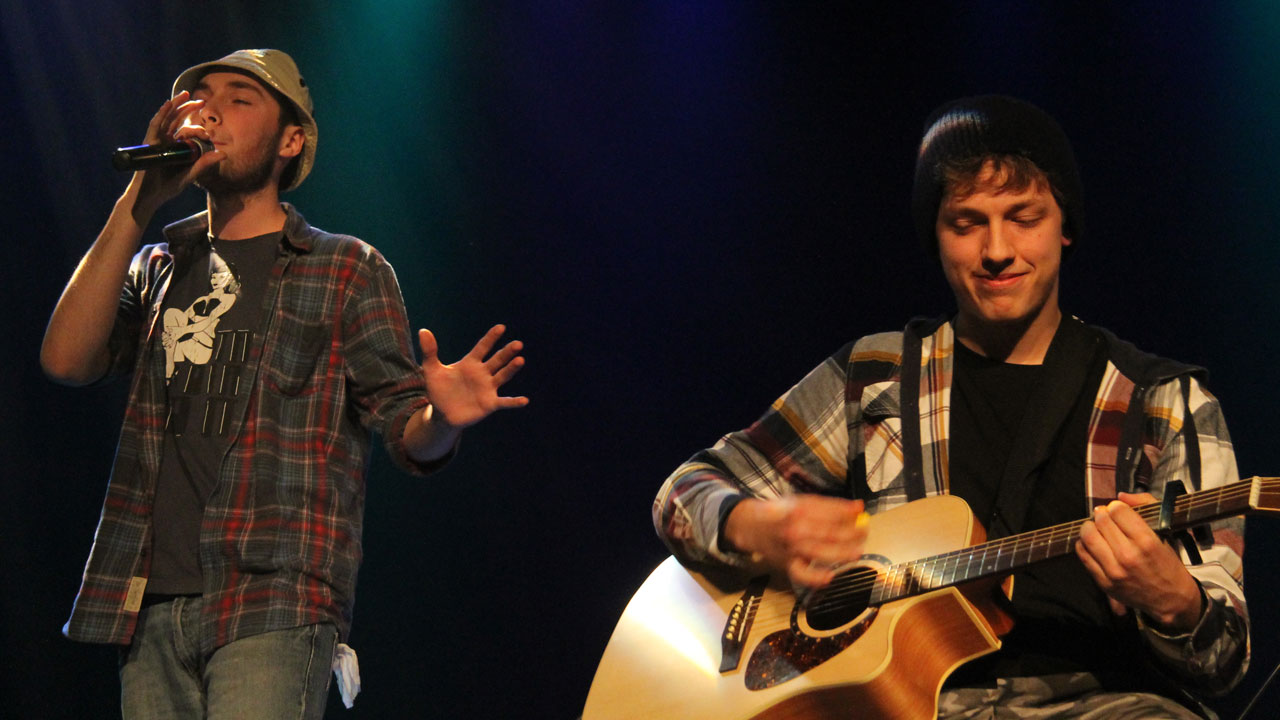 Le duo Eux autres composé des Steeven Fortin et Grondin.