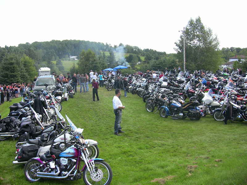 Motos